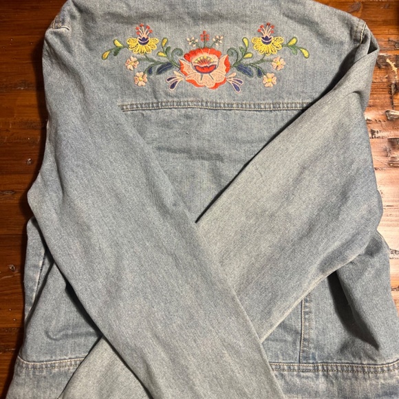 Floral Embroidered Denim Jacket - Picture 2 of 4